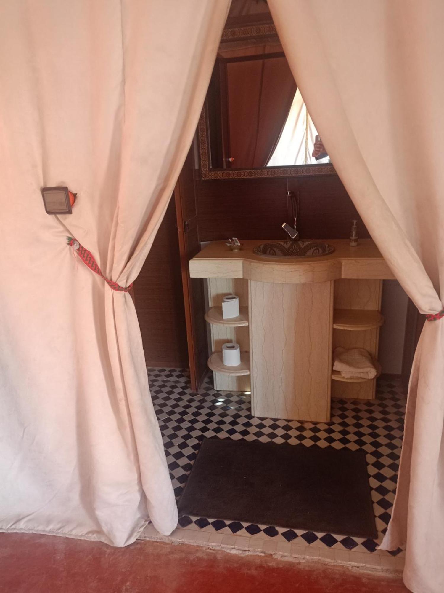 Glamping Sultan's Sinbad Luxury Camp Merzouga